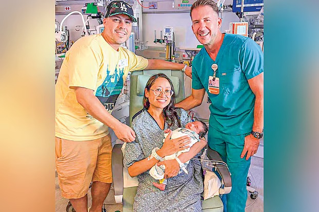 টিউমার ভেবে অস্ত্রোপচারে বেরিয়ে এলো পরিণত শিশু