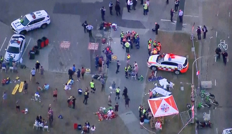 অস্ট্রেলিয়ার বন্ডি সৈকতে গুলিতে বন্দুকধারীসহ নিহত ১২