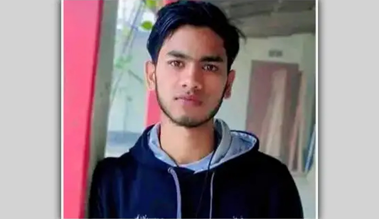 মেডিকেল ভর্তিতে সুযোগ না পেয়ে হাই ভোল্টেজ খুঁটিতে উঠে আত্মহত্যা