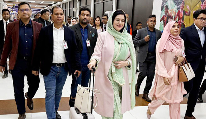 লন্ডনের উদ্দেশে ঢাকা ত্যাগ করলেন জুবাইদা রহমান