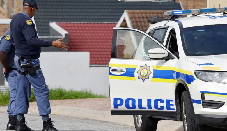 দক্ষিণ আফ্রিকায় পানশালায় বন্দুক হামলায় নিহত ৯