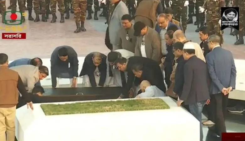 স্বামীর কবরের পাশে চিরনিদ্রায় শায়িত খালেদা জিয়া