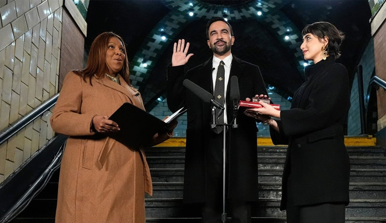 পবিত্র কোরআন ছুঁয়ে মামদানির ঐতিহাসিক শপথ