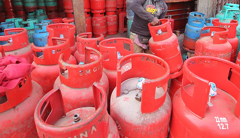 এলপি গ্যাসের দাম ৫৩ টাকা বেড়ে ১৩০৬