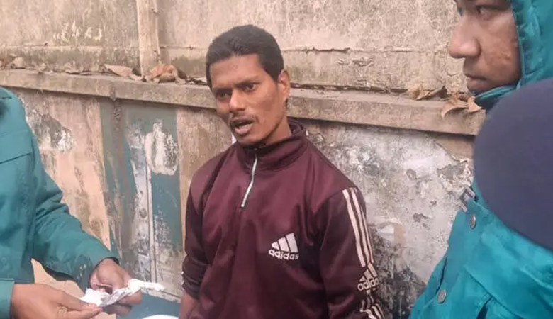 তারেক রহমানের বাসভবনের সামনে থেকে দুজন আটক