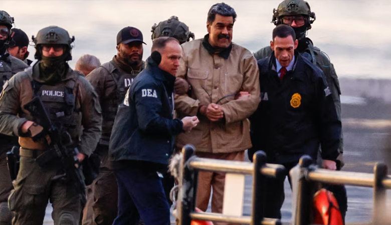 নিউ ইয়র্কের আদালতে নেওয়া হলো মাদুরোকে