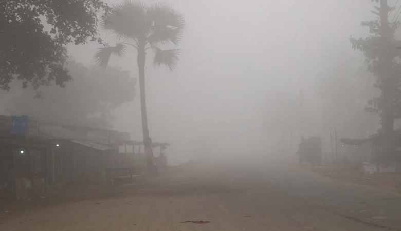 নওগাঁয় মৌসুমের সর্বনিম্ন তাপমাত্রা ৬ ডিগ্রি, বিপর্যস্ত জনজীবন