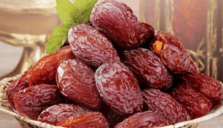 শীতে খালি পেটে খেজুর খেলেই মিলবে বাড়তি উপকার