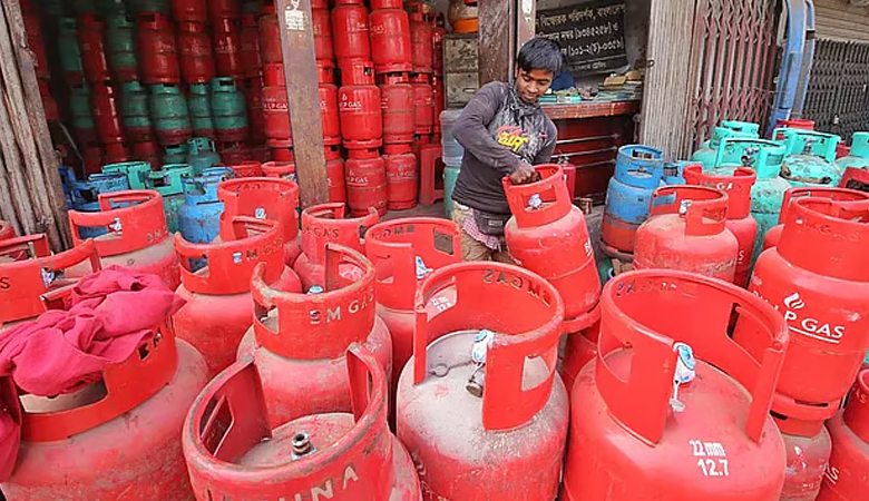 এলপিজির সংকট কাটাতে ভ্যাট-ট্যাক্স পুনর্নির্ধারণ ও সহজে এলসি খোলার উদ্যোগ
