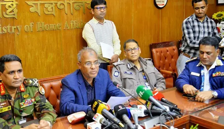 ভোটে থাকবে আইনশৃঙ্খলা বাহিনীর ৯ লাখ সদস্য, ২৫ হাজার বডি ক্যামেরা: স্বরাষ্ট্র উপদেষ্টা