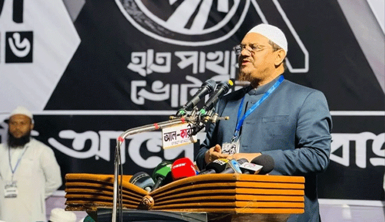 জামায়াতের মুখে একটা, কাজে আরেকটা: চরমোনাই পীর