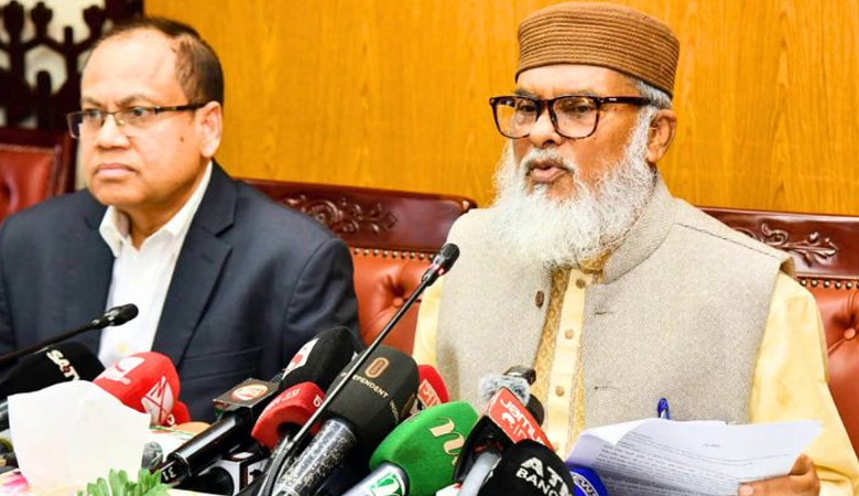 এ বছরও সরকারি ব্যয়ে কাউকে হজে নেওয়া হবে না: ধর্ম উপদেষ্টা