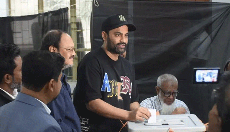 জীবনে প্রথম ভোট দিলাম, খুব ভালো লাগছে: তামিম ইকবাল