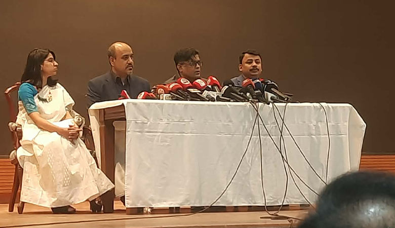 দেশের মানুষ আর পুরনো ব্যবস্থায় ফিরতে চায় না: আলী রীয়াজ