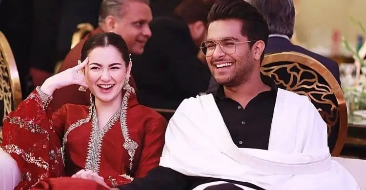 ভালোবাসা দিবসে চমকে দিলেন হানিয়া-আসিফ