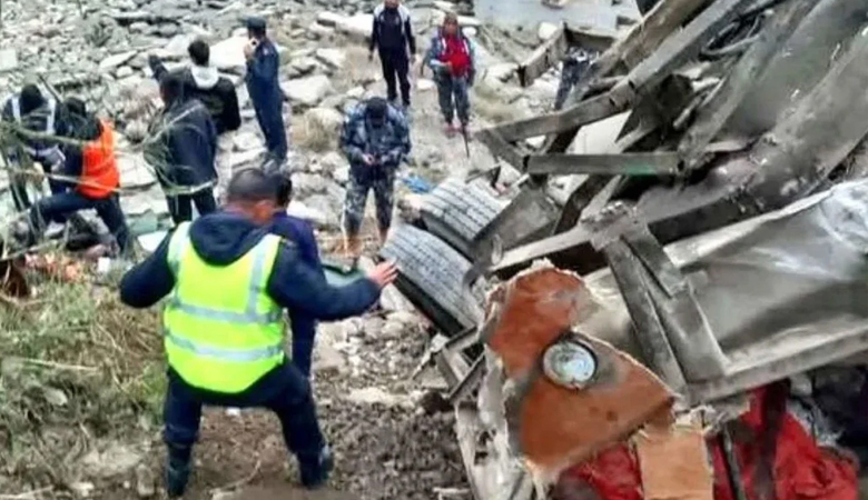 নেপালে নদীতে বাস উল্টে পড়ে ১৮ জন নিহত