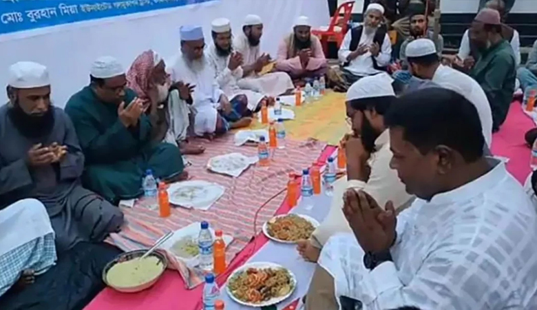 চুরি করা গরুর মাংস দিয়ে ইফতার মাহফিল, লজ্জায় যুক্তরাজ্য ফিরলেন প্রবাসী