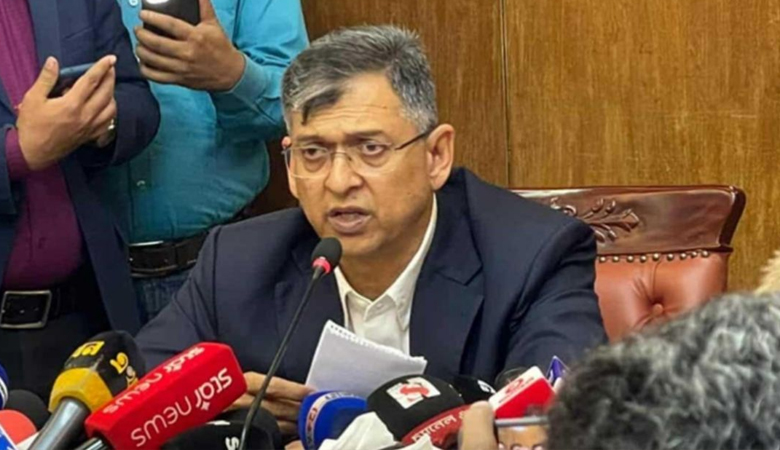 জুলাই অভ্যুত্থানে পুলিশ নিহতের ঘটনা তদন্তের সুযোগ নেই: স্বরাষ্ট্রমন্ত্রী