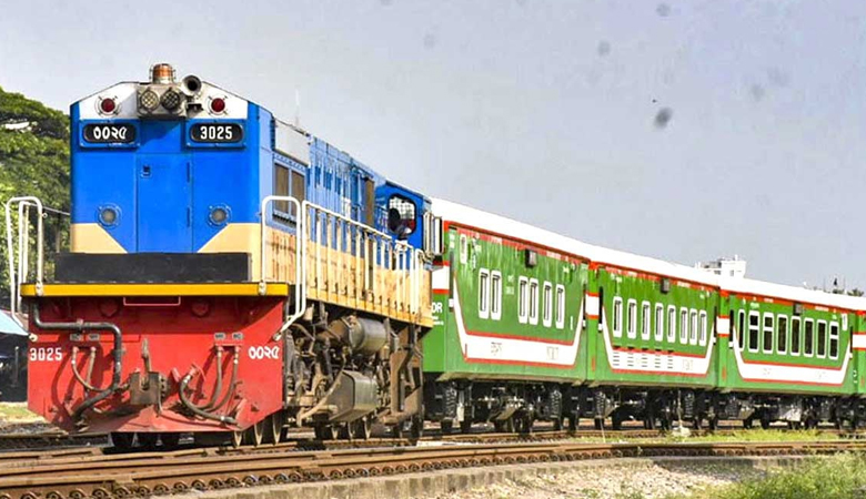 ঈদে ট্রেনের অগ্রিম টিকিট বিক্রি শুরু ৩ মার্চ