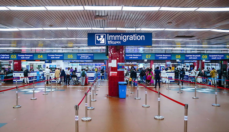 তিনদিনে মোট ১০২ ফ্লাইট বাতিল