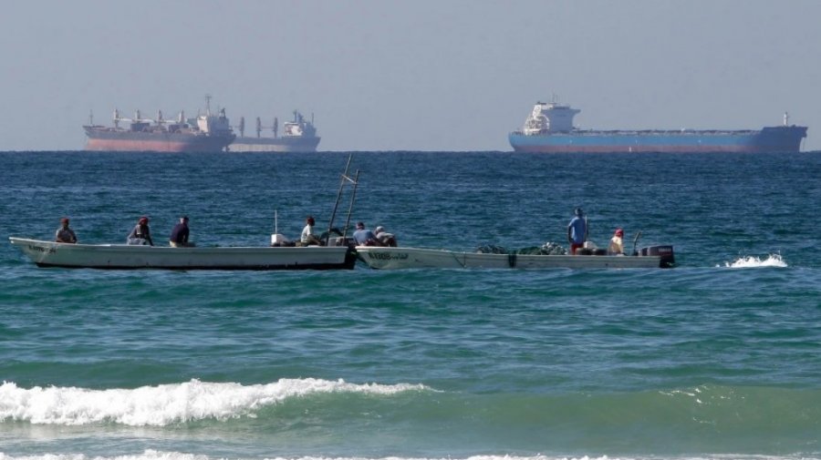 হরমুজ প্রণালিতে বাংলাদেশি জাহাজ চলাচলে বাধা নেই