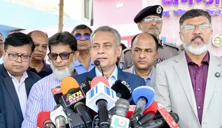 ঈদযাত্রা স্বস্তিদায়ক, বাড়তি ভাড়া নেওয়া হচ্ছে না: সড়কমন্ত্রী