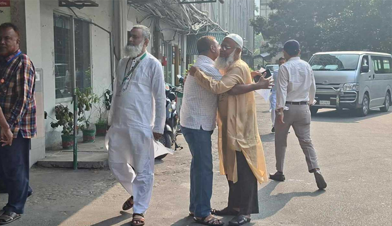 ঈদের ছুটি শেষে সচিবালয়ে ফিরেছে কর্মচাঞ্চল্য