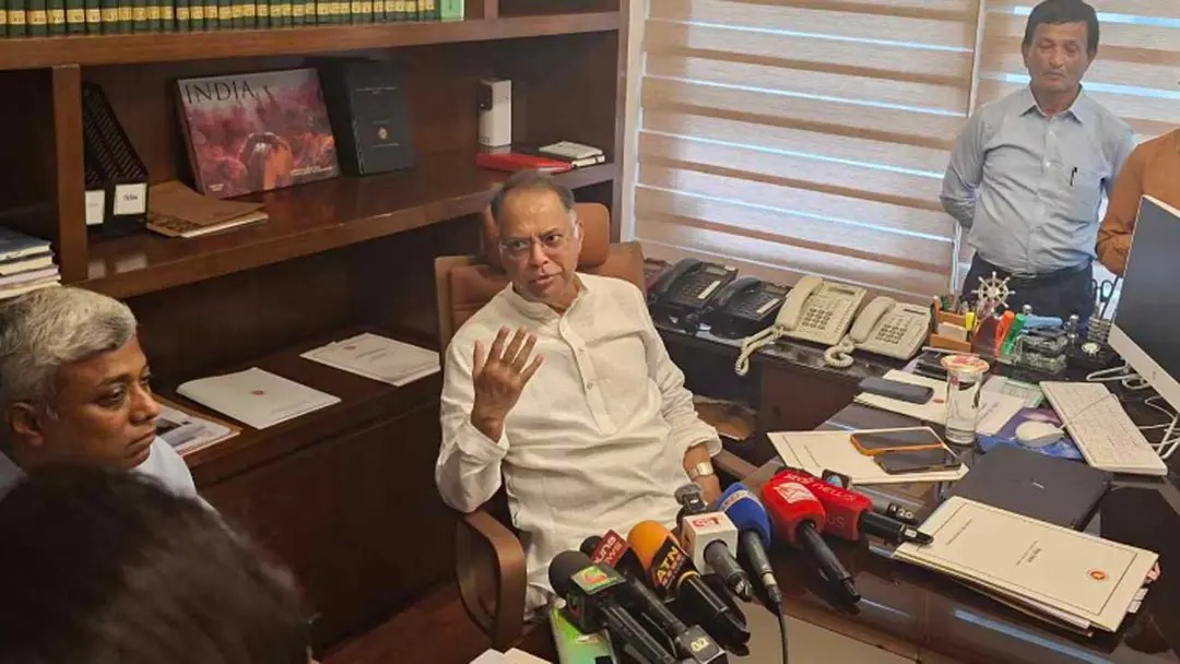 তেলের পর্যাপ্ত মজুত রয়েছে, বিক্রি বেড়ে যাওয়ায় সংকট