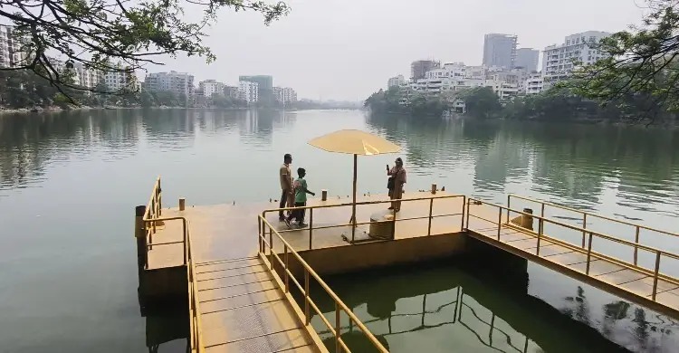 তেল সংকটে থমকে ওয়াটার ট্যাক্সি, যাত্রীশূন্য টার্মিনাল
