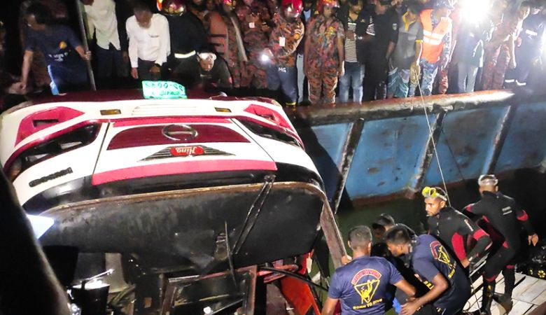 একের পর এক মরদেহ উদ্ধার, পরিচয় মিলল ২৩ জনের