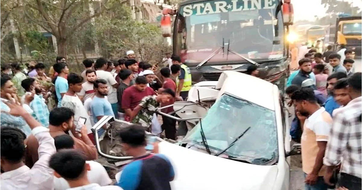 কুমিল্লায় বাসের ধাক্কায় একই পরিবারের চারজনসহ নিহত ৫
