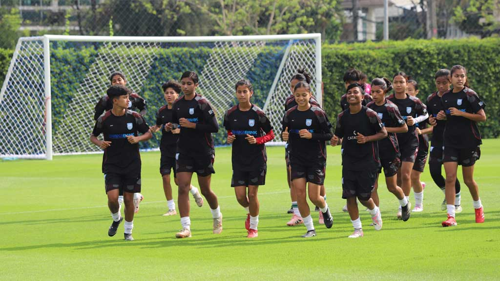 থাইল্যান্ড ম্যাচের আগে ভুলগুলো শুধরে নিতে মনোযোগী আফঈদা-প্রীতিরা