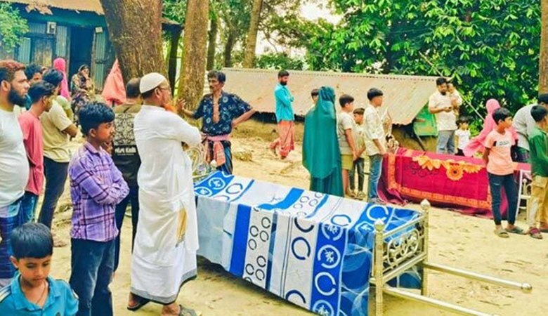 কুমিল্লায় সড়ক দুর্ঘটনায় ৪ জন নিহত