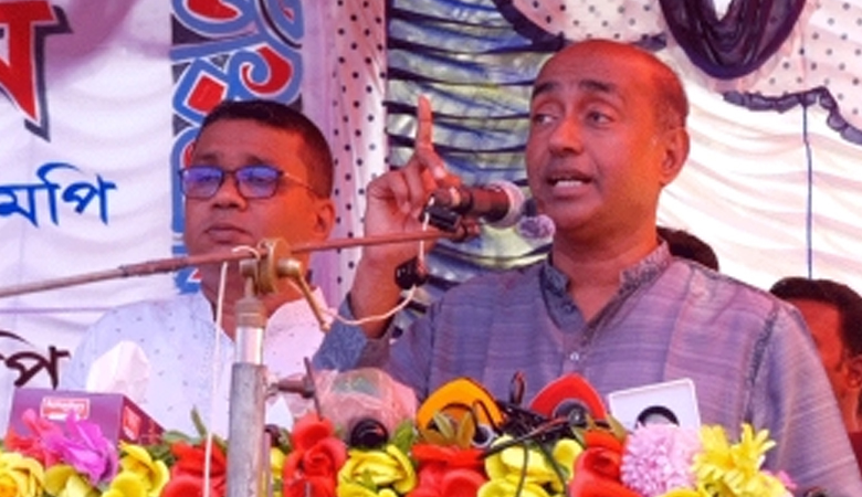 তেল কালোবাজারি-মজুতদারের সর্বোচ্চ শাস্তি মৃত্যুদণ্ড: আইনমন্ত্রী