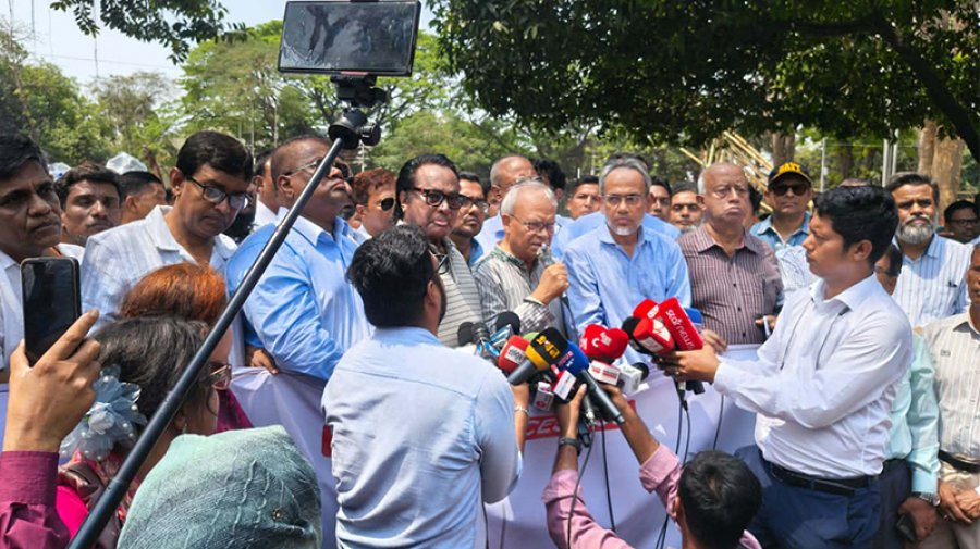 টিকাবিরোধী অপপ্রচার ও কুসংস্কারের কারণে হামের প্রাদুর্ভাব বেড়েছে: রিজভী