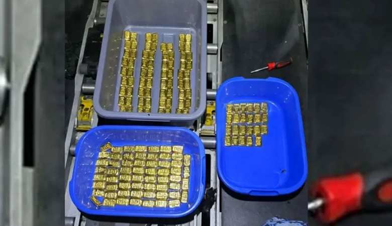 বিমানের টয়লেট থেকে ১৮ কেজি সোনা উদ্ধার, তদন্ত জোরদার