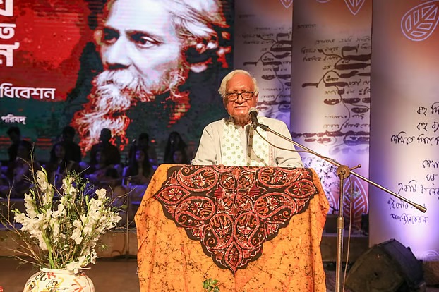 প্রতিক্রিয়াশীল শক্তির উত্থান ঠেকাতে প্রয়োজন রবীন্দ্রনাথের আলো