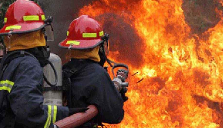 চট্টগ্রামের শপিং কমপ্লেক্সে ভয়াবহ আগুন