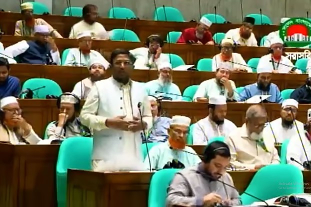 তেল শুধু সংসদে, বাইরে খুঁজে পাওয়া যাচ্ছে না