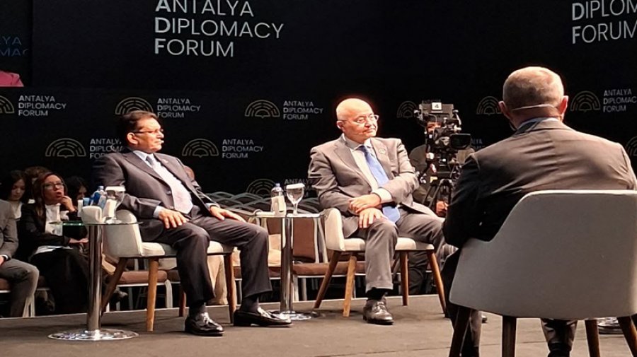 রোহিঙ্গা সংকটের টেকসই সমাধান রাখাইনে নিহিত: পররাষ্ট্রমন্ত্রী