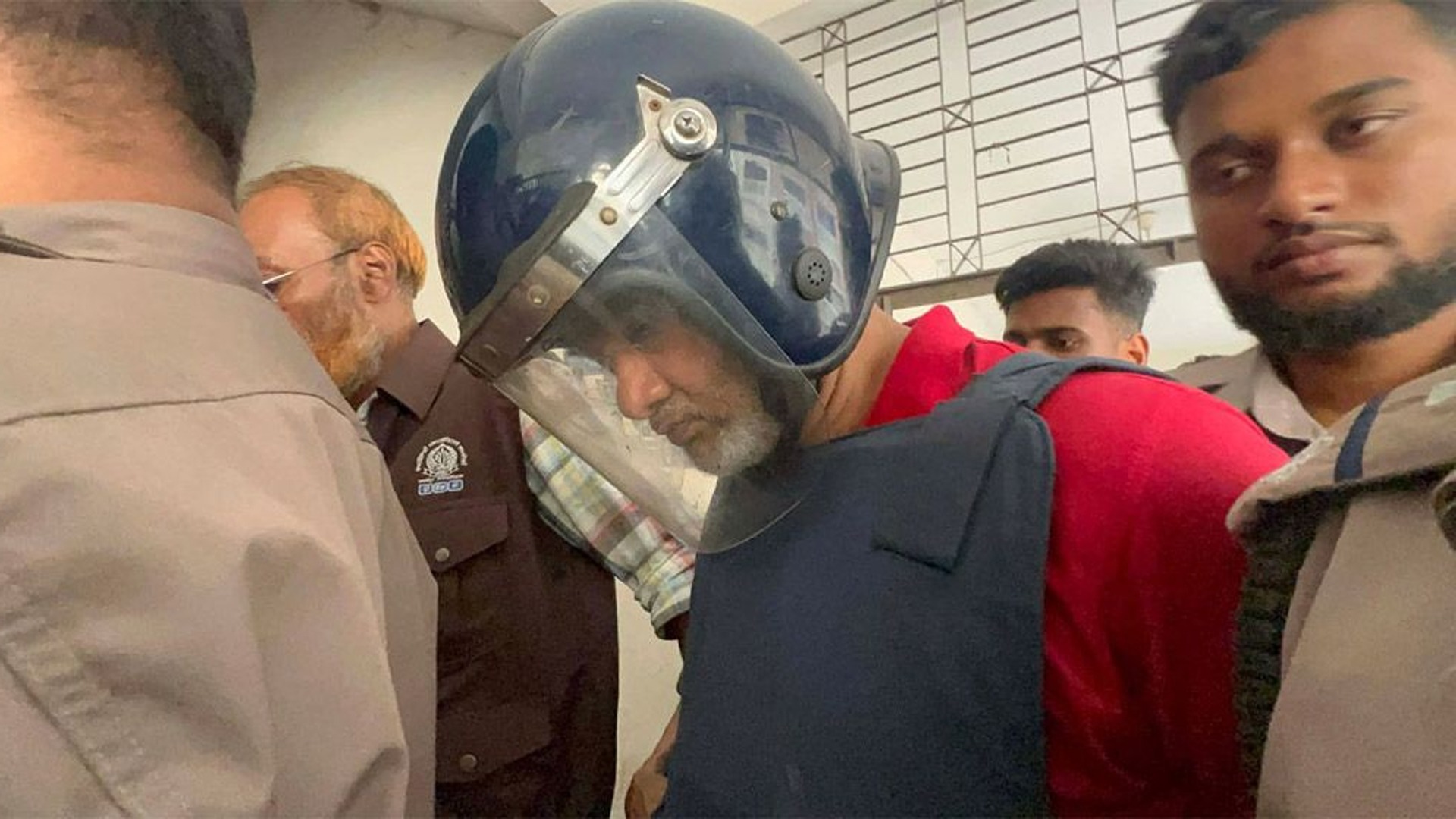 হাদি হত্যার অস্ত্র বিক্রেতা হেলালের আদালতে জবানবন্দি