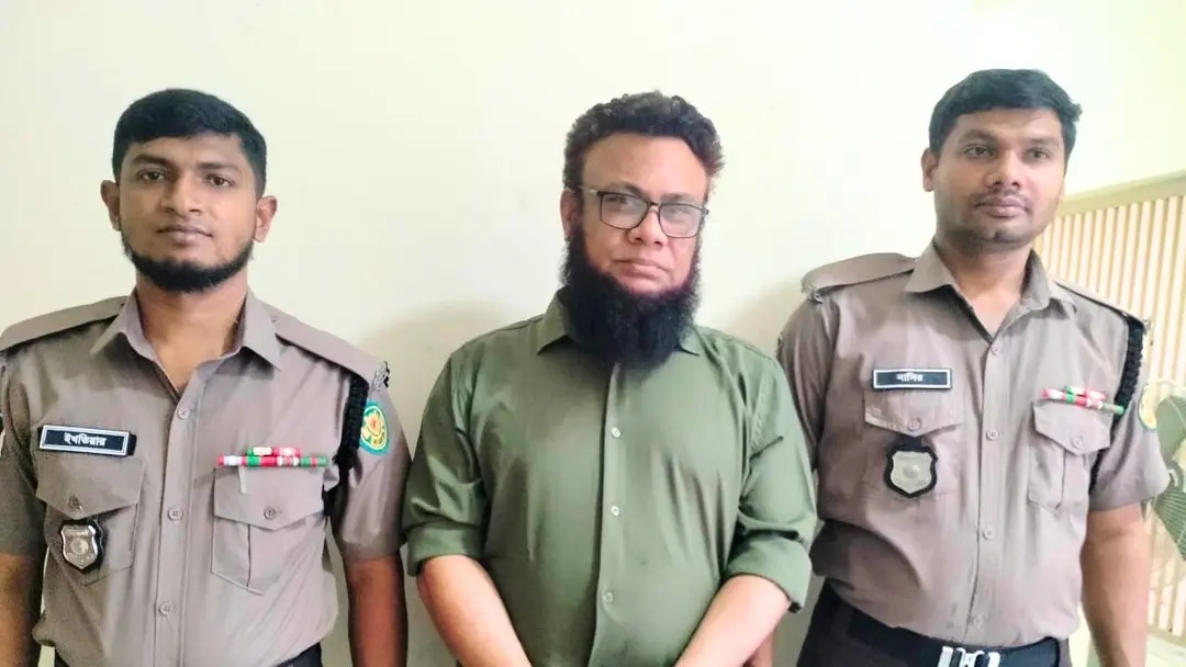 গুলশানে স্কুলপড়ুয়া কিশোরকে যৌন নির্যাতন, বিশ্ববিদ্যালয় শিক্ষক গ্রেফতার