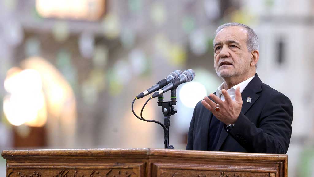 যুক্তরাষ্ট্রে অবিশ্বাস, কূটনীতিতে জোর ইরানের