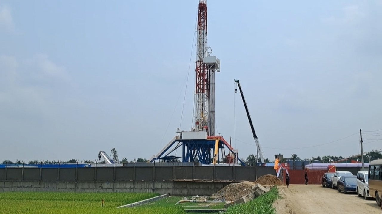 দেশে প্রথম গভীর কূপে গ্যাস অনুসন্ধান শুরু