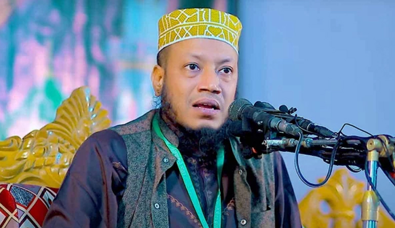 মুফতি আমির হামজার বিরুদ্ধে গ্রেফতারি পরোয়ানা