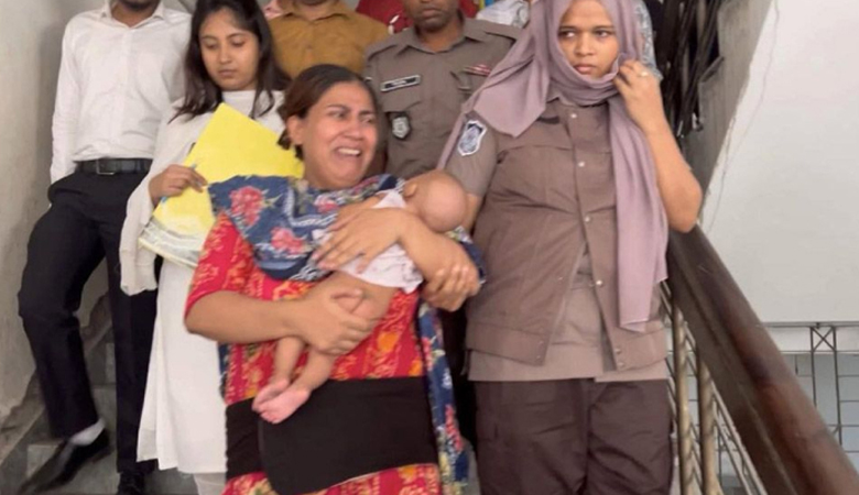 মুক্তি পেলেন দেড় মাসের বাচ্চার মা সেই যুব মহিলা লীগ নেত্রী
