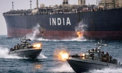 এবার হরমুজ প্রণালিতে জাহাজে গোলাগুলি, গ্রেনেড হামলা