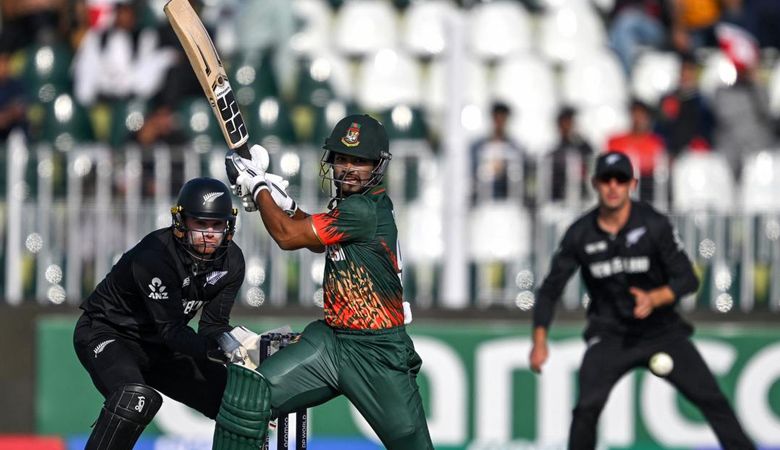 টানা দ্বিতীয় ফিফটিতে শান্ত, বিপর্যয় সামলাচ্ছে বাংলাদেশ