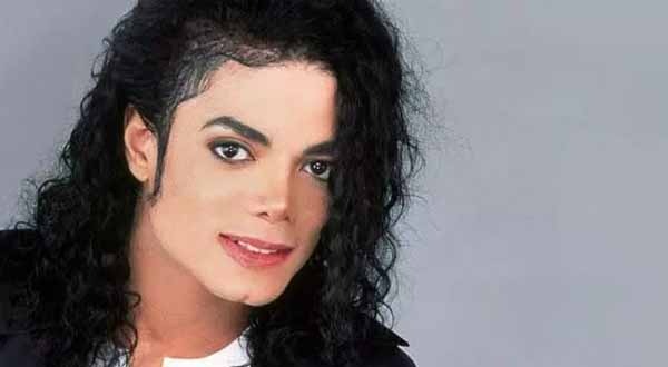 রঙ বদলের গুজব নিয়ে নীরবতা ভাঙলেন জ্যাকসন-ভাতিজা