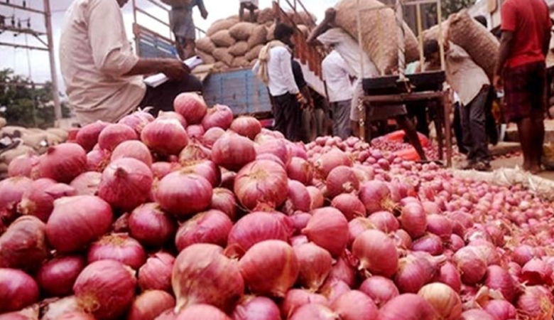 বাম্পার ফলনে পেঁয়াজে স্বয়ংসম্পূর্ণতার পথে দেশ